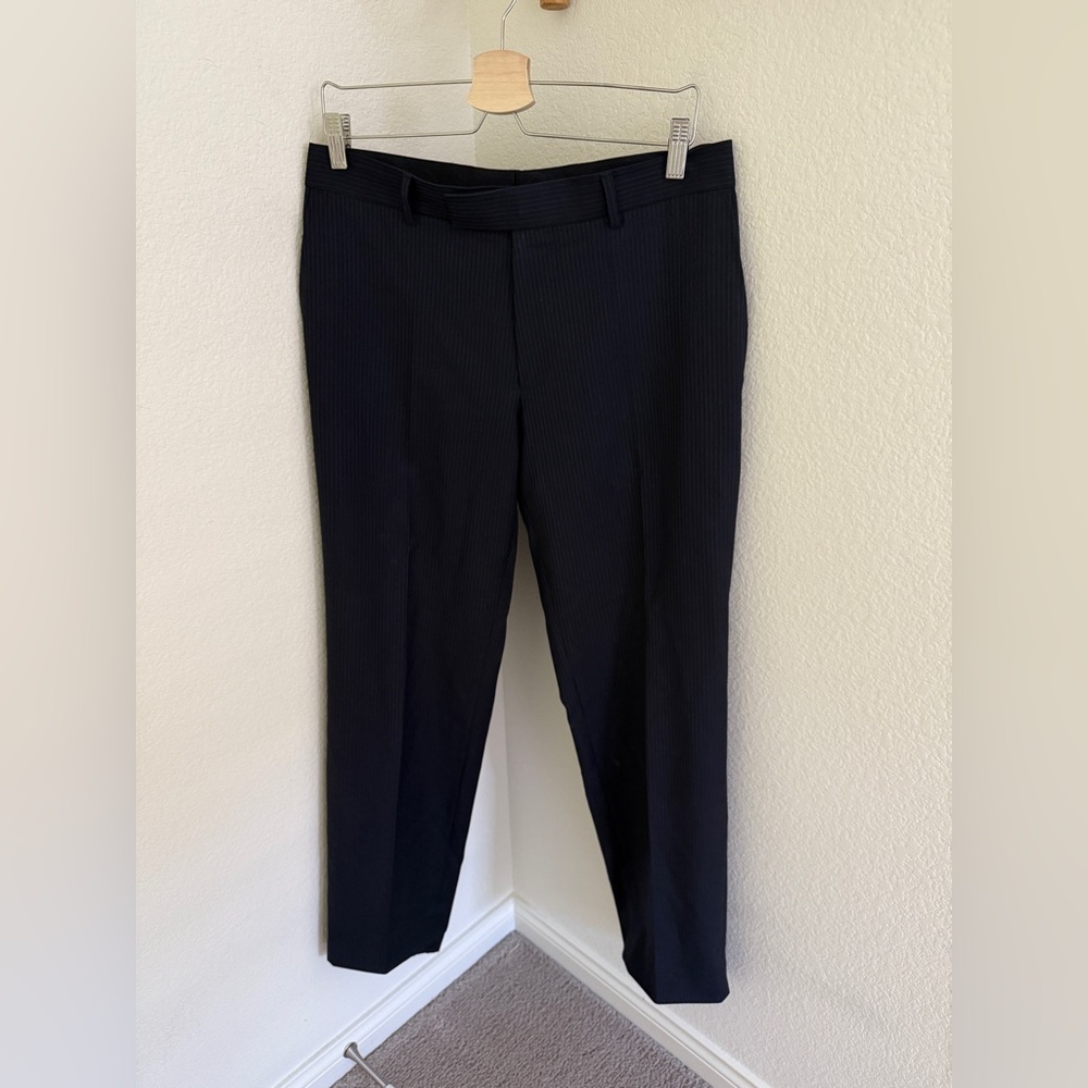 HUGO BOSS Men’s navy blue pinstripe trousers dress pants virgin wool size 38R